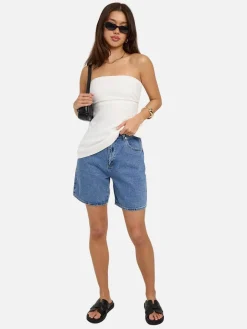 Carrie Short - Naomi