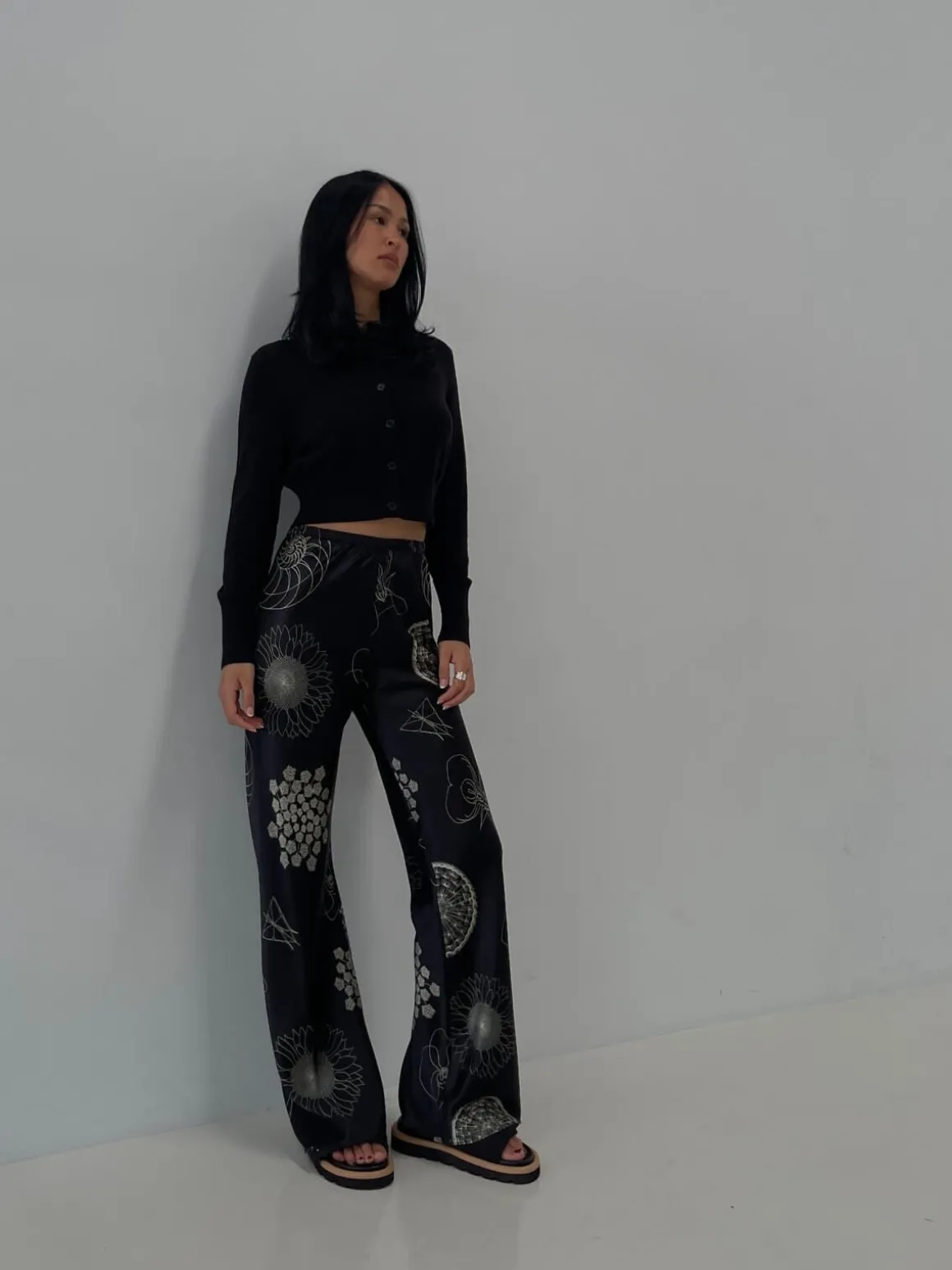 Cropped Cardigan - Black