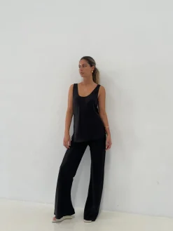 Scoop Neck Tank - Black