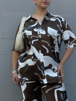 Short Sleeve Boyfriend Shirt - Rabbit Dark Earth