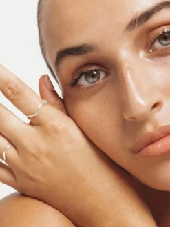 Vera Wave Ring - Silver